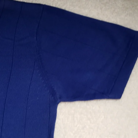 ❤ Womens Sweater - Picture 2 of 9